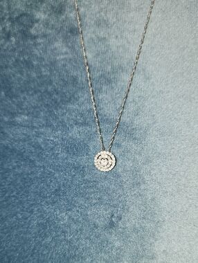 14kt White Gold Natural Diamond Cluster Pendant Necklace